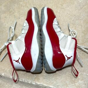 AIR JORDAN RETRO 11s TODDLER 7c ❤️❤️❤️